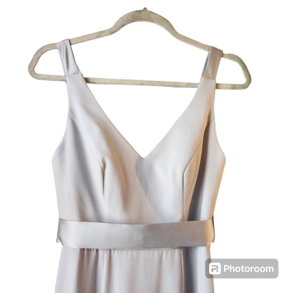 White By Vera Wang Long V Neck Crepe Gown with Open Back in Sterling Sz.2 B - Picture 5 of 9